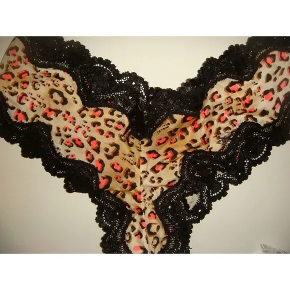 Victoria's Secret XS cheeky panty GIFT box Black White Animal Print Polka Dot - Picture 2 of 4